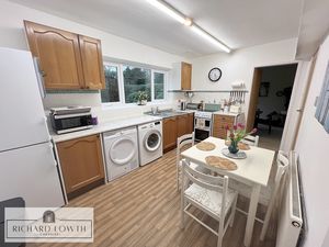 Breakfast Kitchen- click for photo gallery